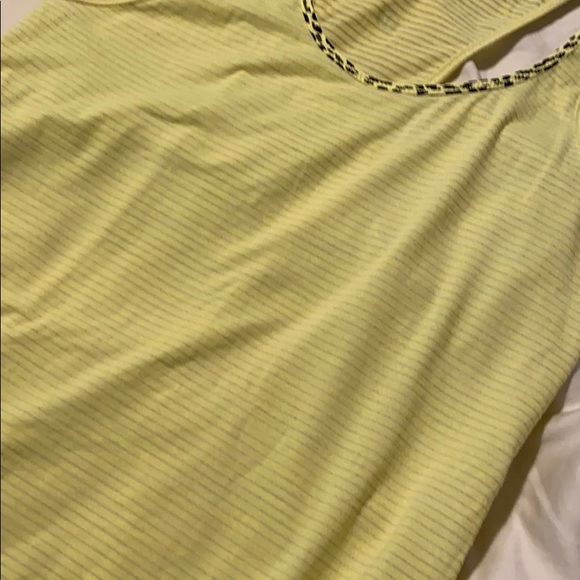 Lululemon tank - Picture 4 of 5